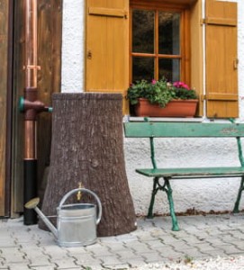 Zbiornik dekoracyjny na deszczówkę 250 L Little Tree ciemny brąz MPI zbiornik na wodę deszczową 250 l