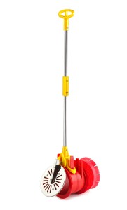 Uniwersalna zasuwa burzowa do studni betonowych z wyjmowaną klapą Ø200 Karmat